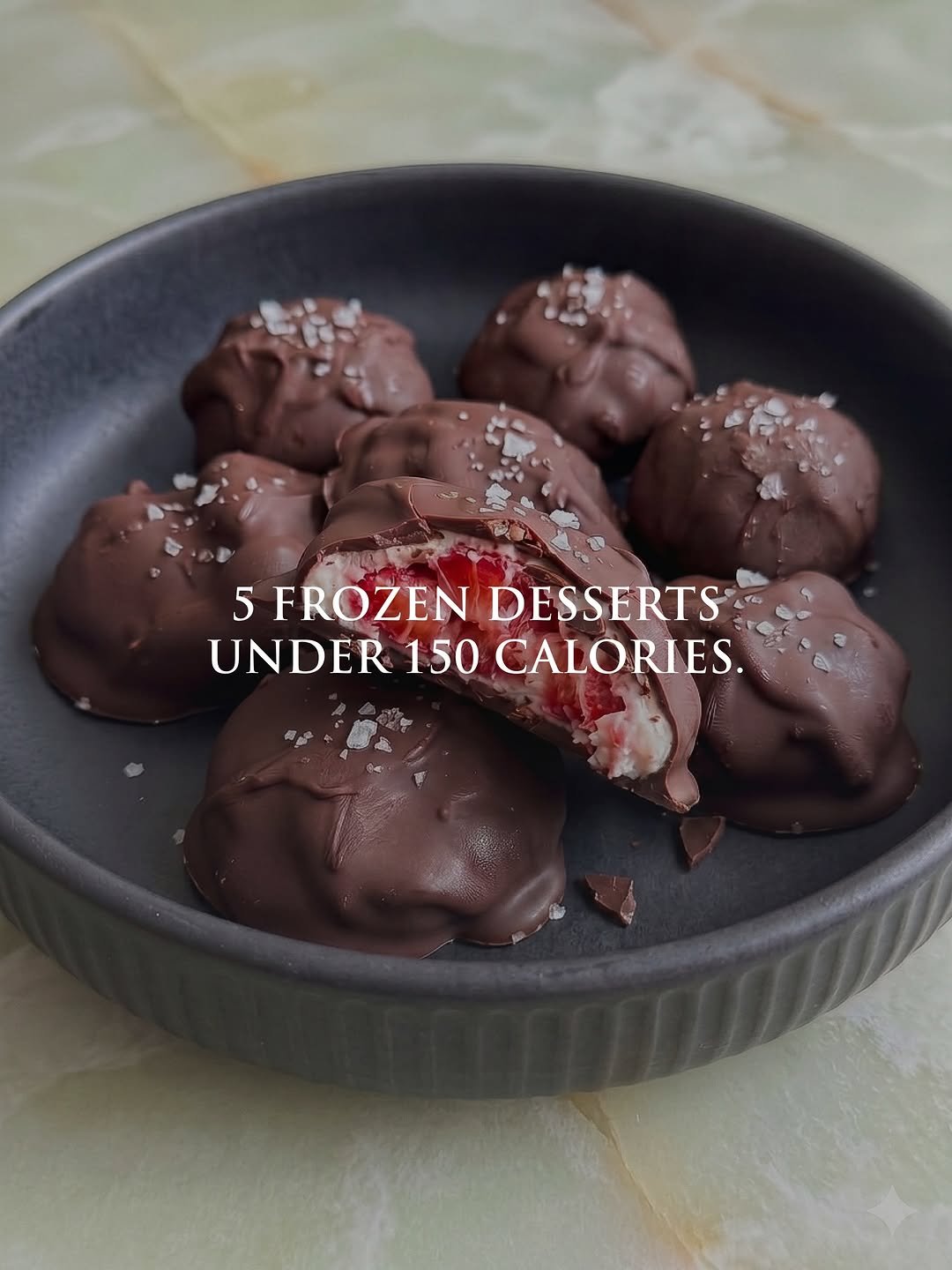 eatinghealthytoday 게시물 이미지: 5 desserts. All under 150 calories. All taste...