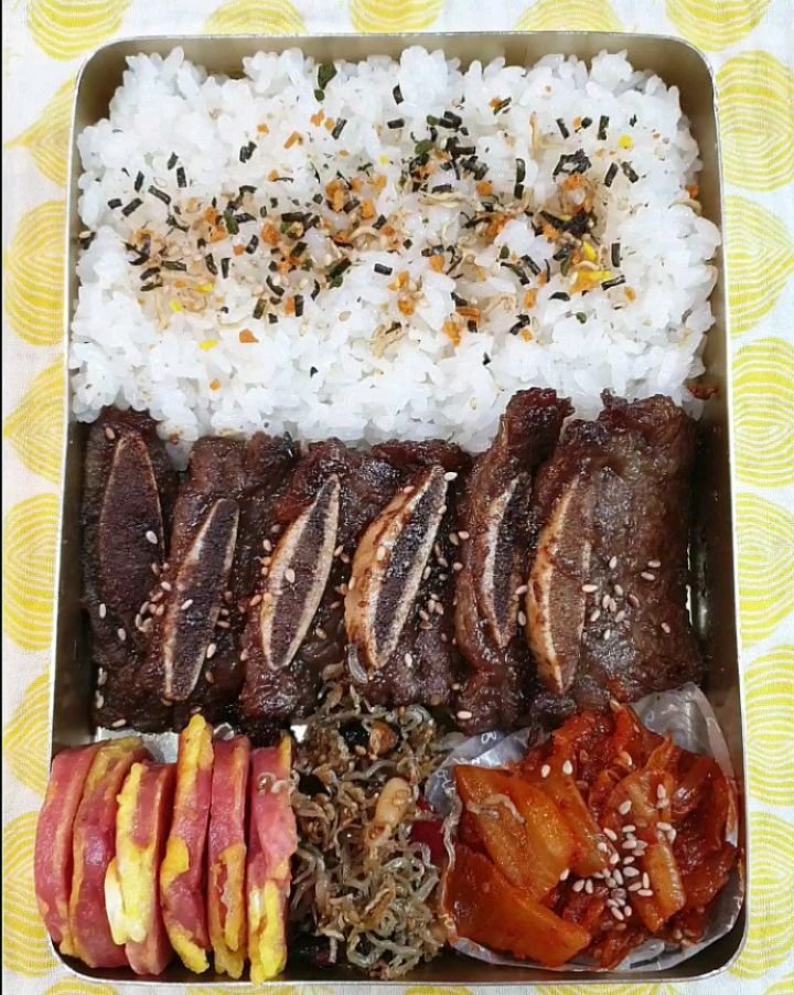 eden_table 게시물 이미지: 🔛 la 양념갈비 18차공구 진행중입니다~

la갈비구워
#옛날도시락 스타일로...