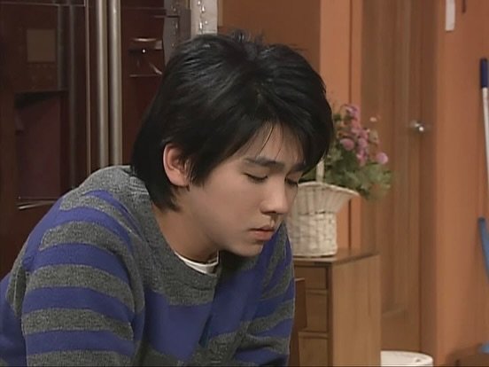 Photo by 이런나랑.. on December 19, 2025. May be an image of one or more people, bangs and text.