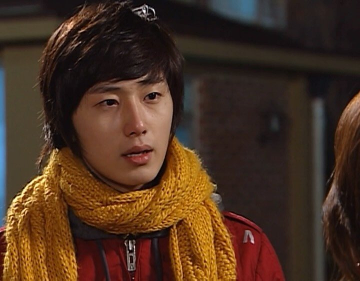 eernaran 게시물 이미지: #거침없이하이킥 이윤호,  민정T가 우는줄알고  오토비이 태우는게 ㄱ웃김 오토바이가...