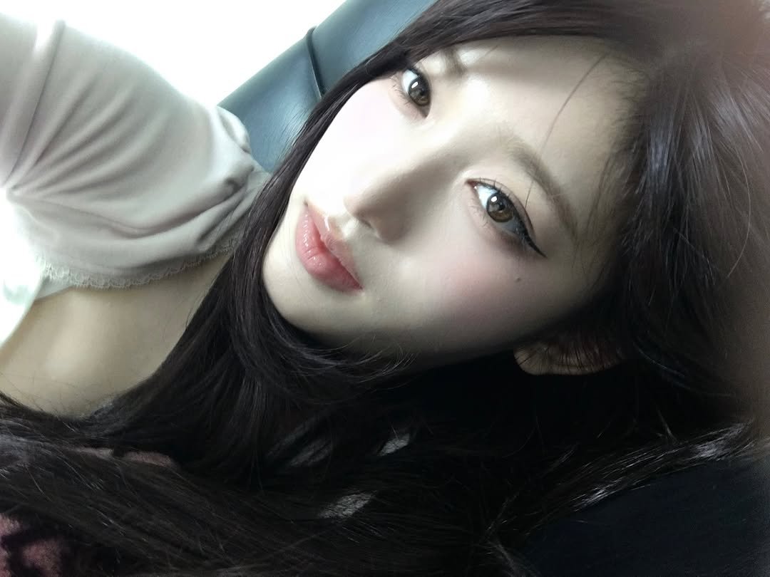 Photo by 이서 LEESEO on September 25, 2025. May be an image of 1 person.