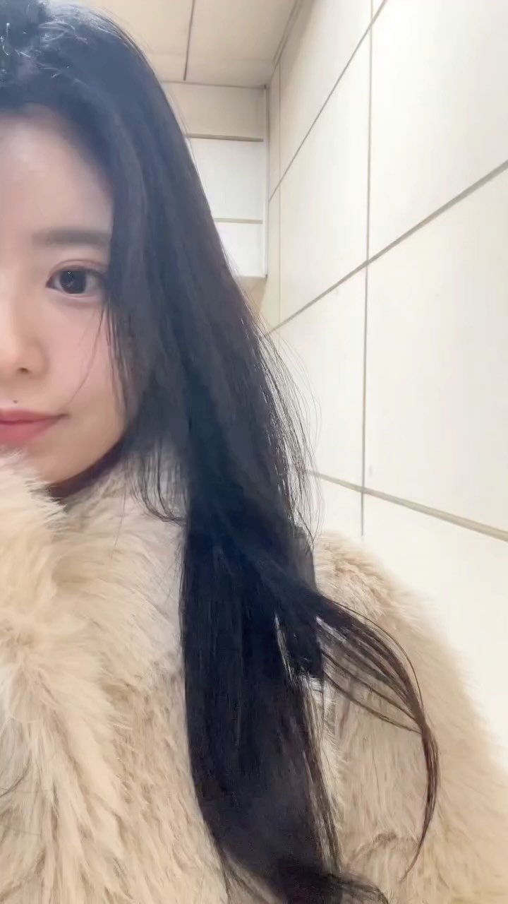 egeozeeye 게시물 이미지: 그를 만나러•••