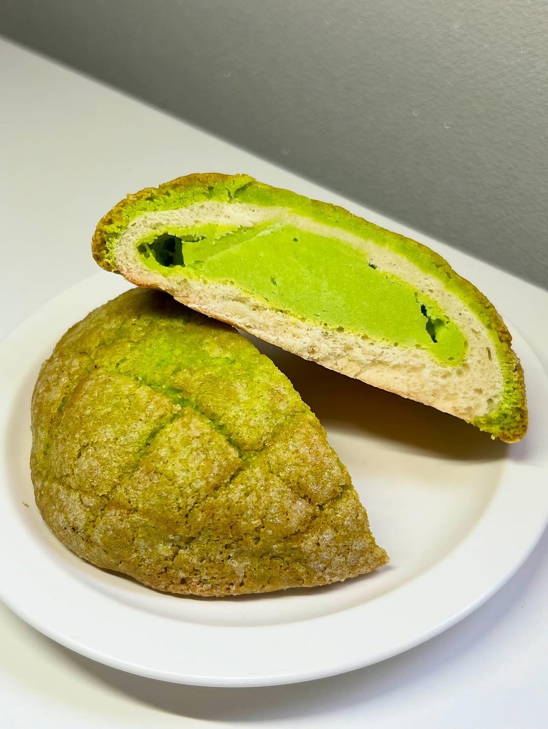 Photo shared by 닷 on July 23, 2025 tagging @ekinomae_official. May be an image of chiffon cake, pastry, durian, bread and text.