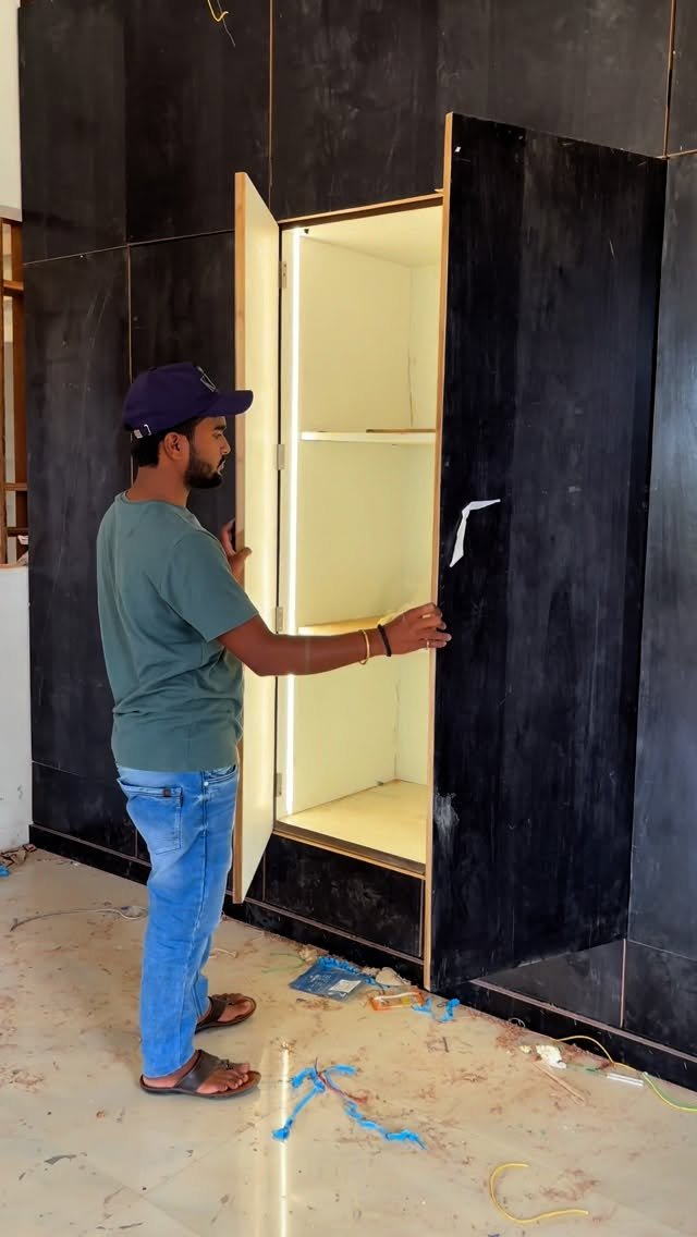 electrician_moleram 게시물 이미지: Smart Wardrobe Lighting ✨ | Sensor Light Hack...