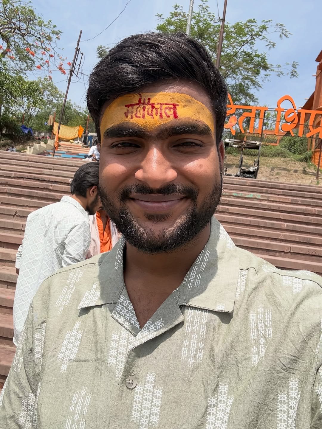 Photo shared by Sûjêêt Søñì(chotu) on April 17, 2026 tagging @electrician_moleram, and @electrician_moleram_vlogs. May be a selfie of one or more people, beard, people smiling, temple, picnic and text that says 'महाकाल महाीकाल ता शिए 10たか'.