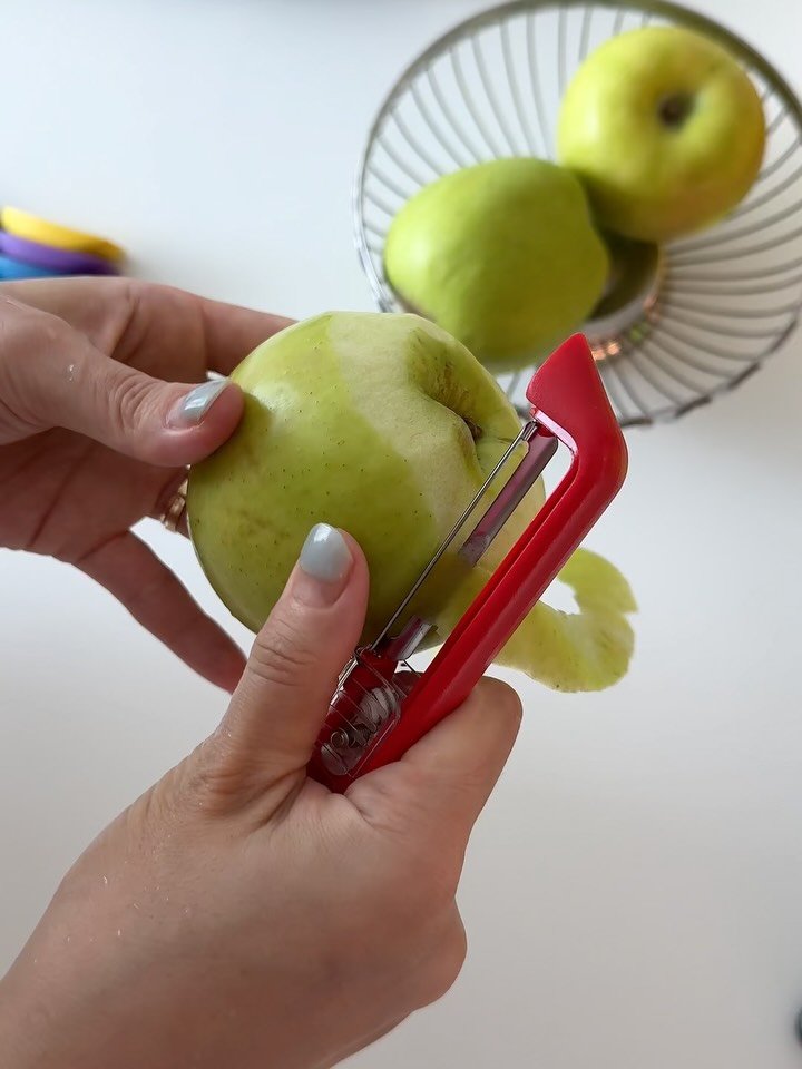 elfin_hyo 게시물 이미지: 은근히 🍏🍎과일(사과) 깍는게 어렵고 
스트레스 받으시는 분들이 많더라구요😉

저도...