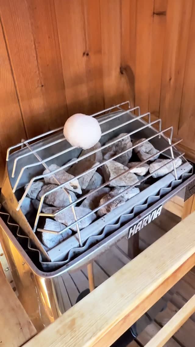 elina.danilova7 게시물 이미지: 🤍🙏🏼 #elinadanilova  #sauna  my glow up routine