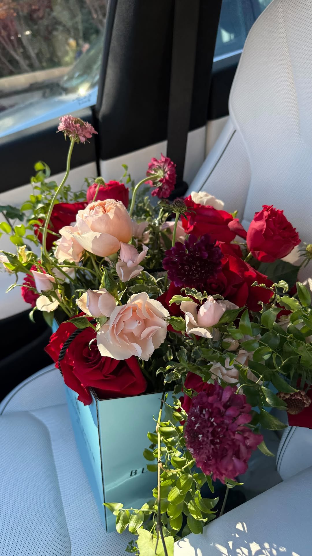 elina.danilova7 게시물 이미지: The moment you stop abandoning yourself…
life...