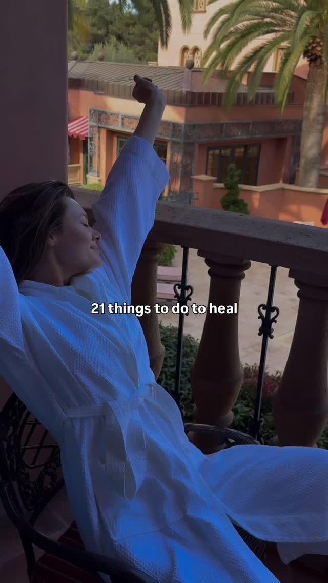 elina.danilova7 게시물 이미지: 1. Sit with your emotions without trying to...