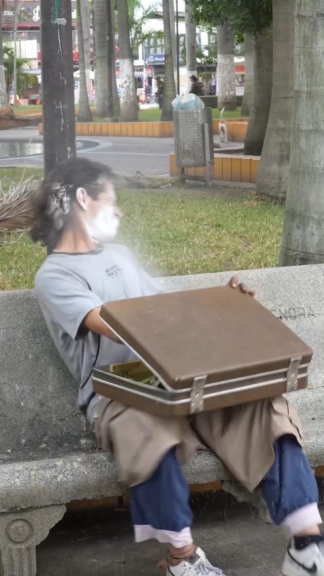 elindiobromas 게시물 이미지: La maleta sorpresa 😂 #reels