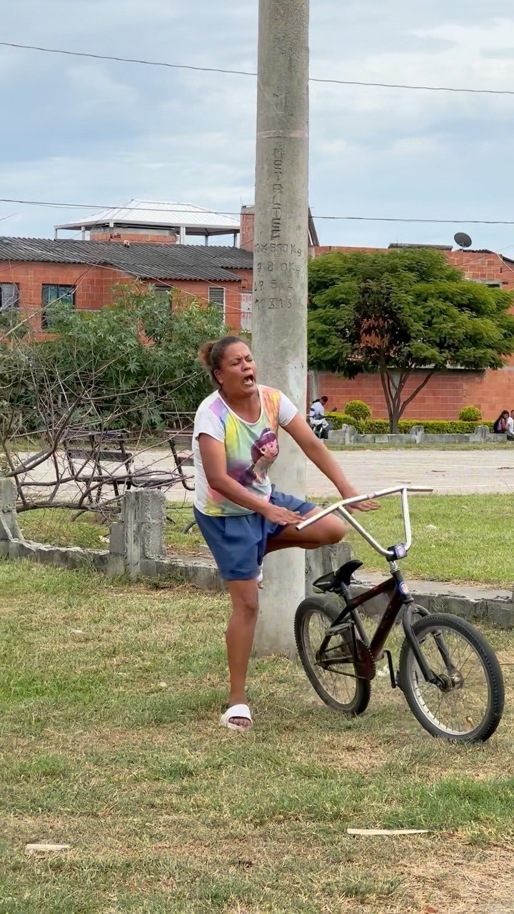 elindiobromas 게시물 이미지: The bicycle breaks 4ss #reels