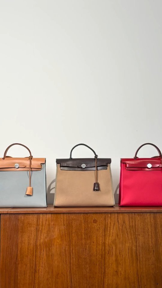ellaboutique__official 게시물 이미지: 에르백 31을 세 가지 무드로.
선은 더 간결하게, 밸런스는 또렷하게.
엘라의 희귀...