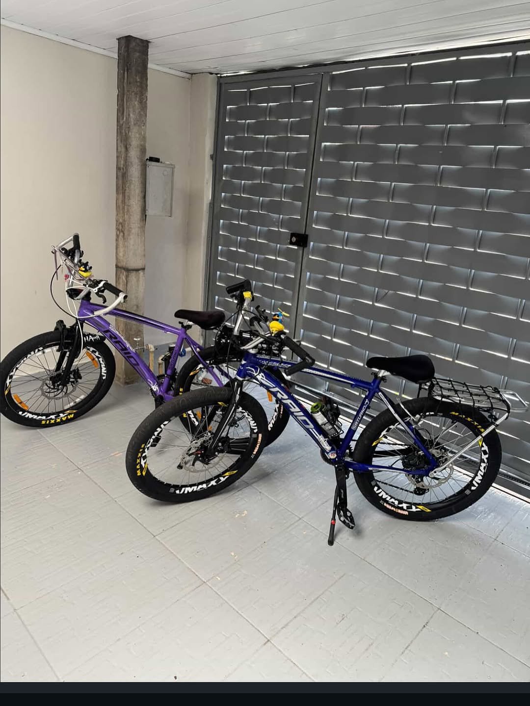 Photo shared by Raio ⚡️ on October 22, 2025 tagging @eltinho_prf, and @bonde_das_raio.reserva. May be an image of bicycle, scooter and text.