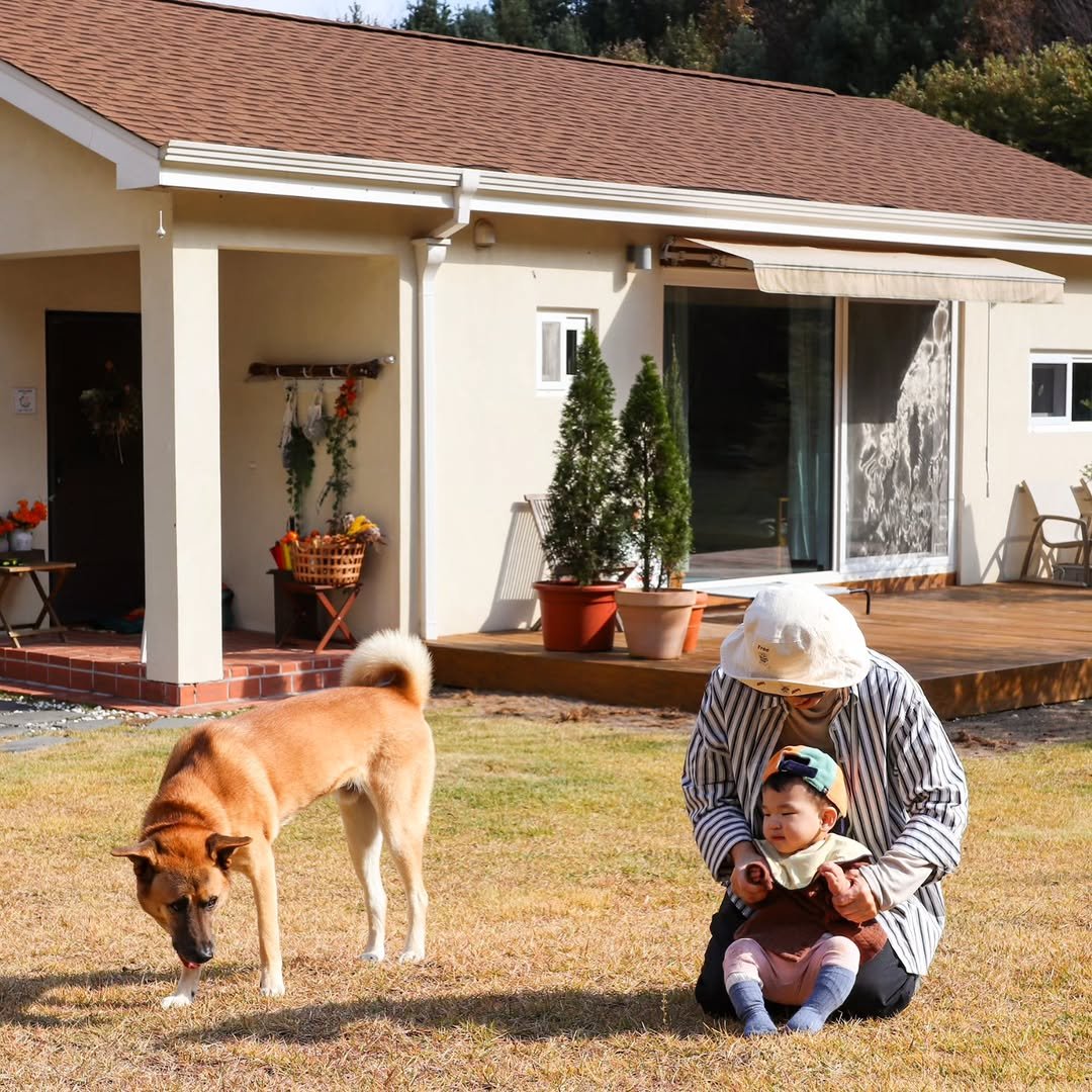 Photo by 이루와 𝔼𝕃𝕌𝕌𝕎𝔸 on November 06, 2025.