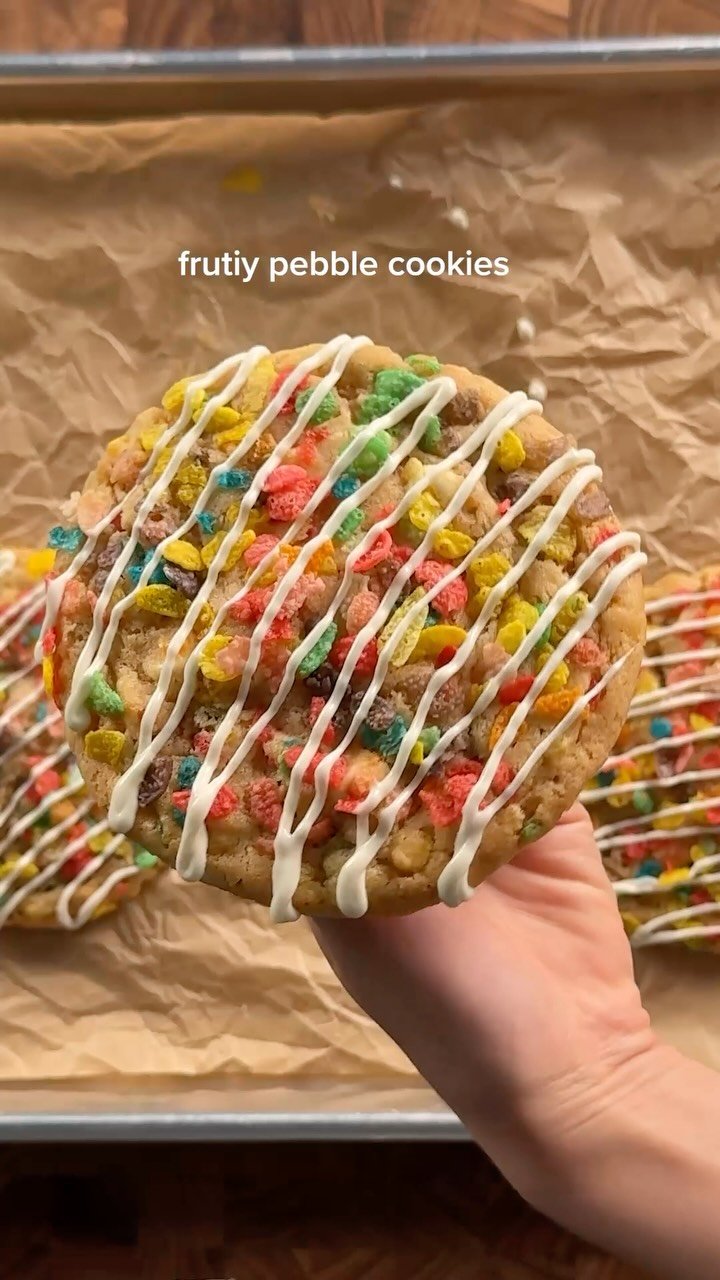 emijujuu 게시물 이미지: fruity pebbles cookies
2 1/4 cups (290g) ap...