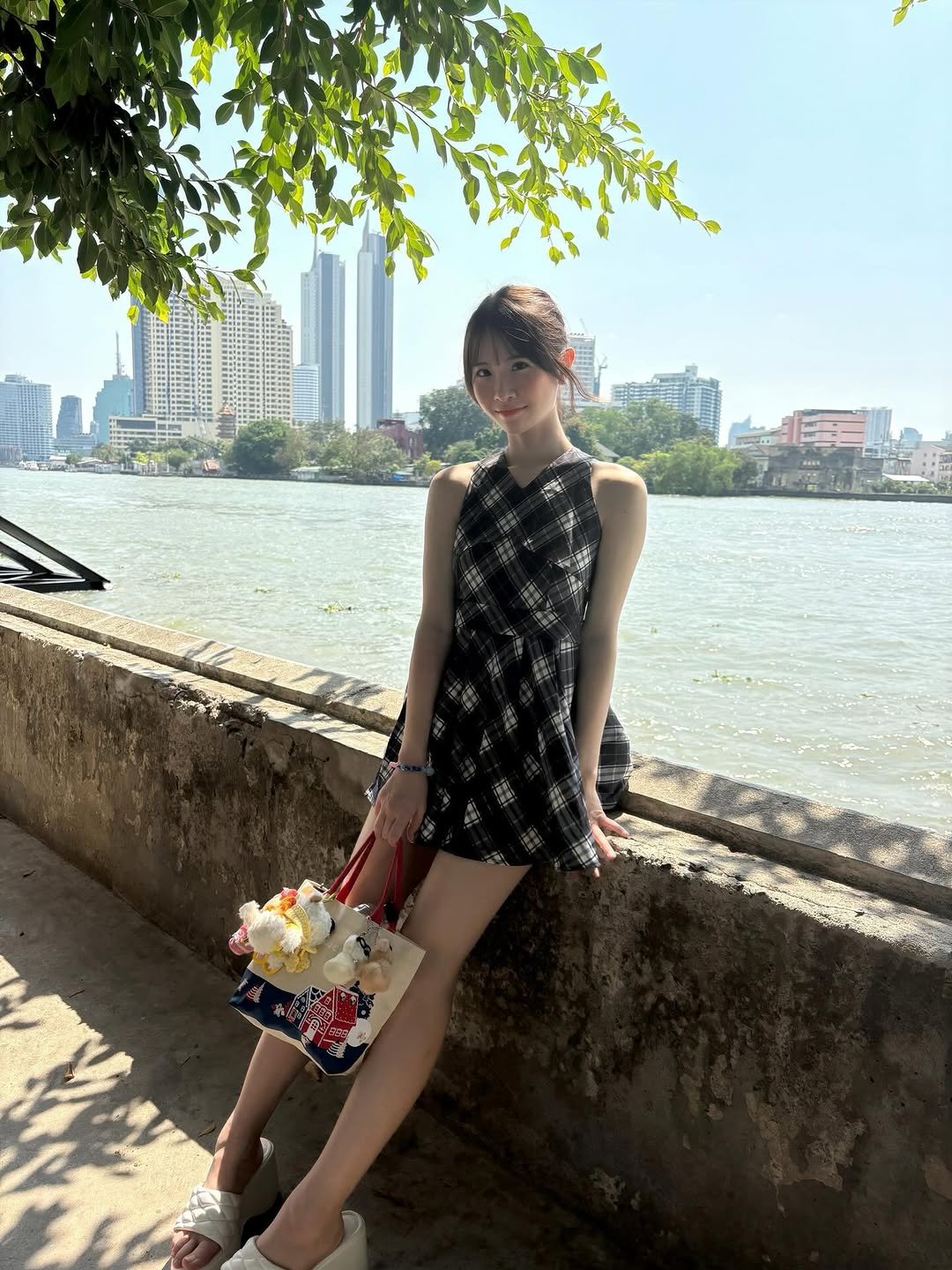 Photo by 白上咲花 on February 02, 2026. May be an image of sundress and text.