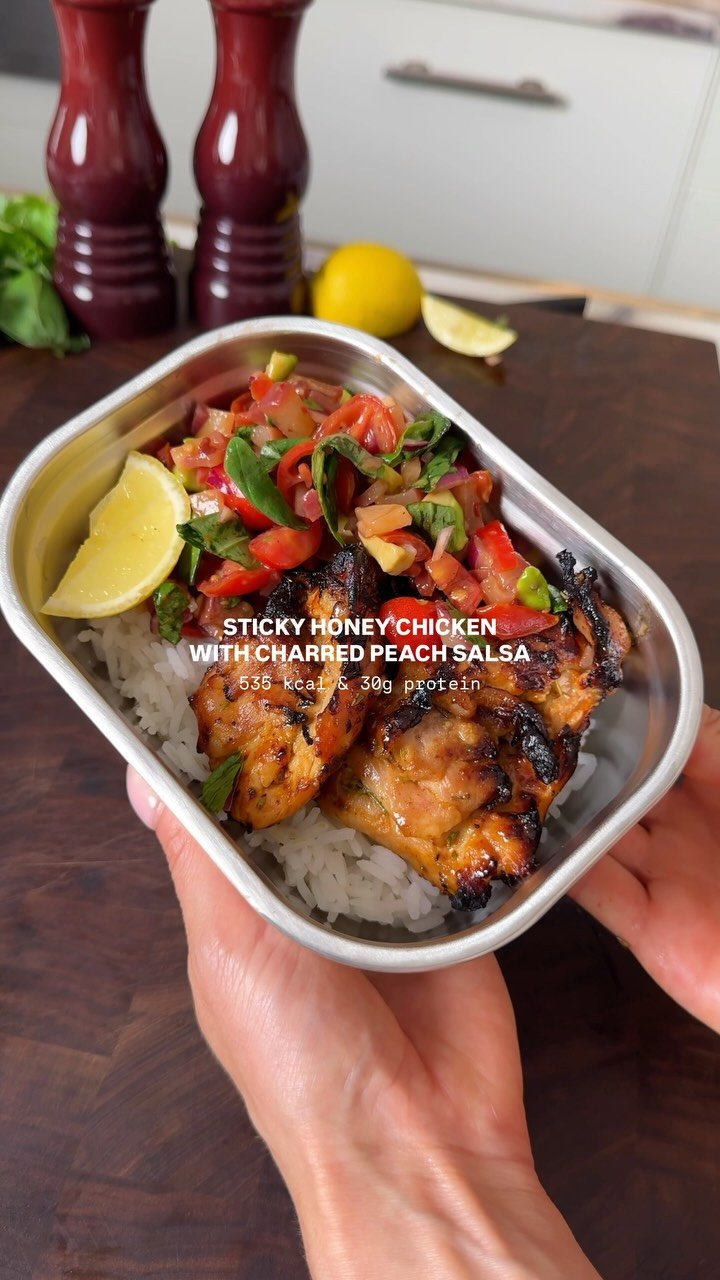 emthenutritionist 게시물 이미지: Sticky Honey Chicken with Charred Peach...