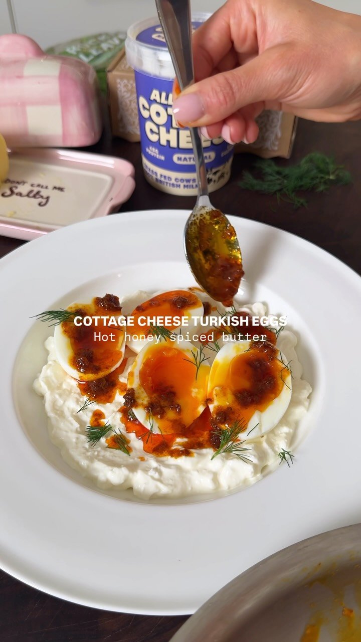 emthenutritionist 게시물 이미지: Cottage Cheese Turkish Eggs with Honey Spiced...