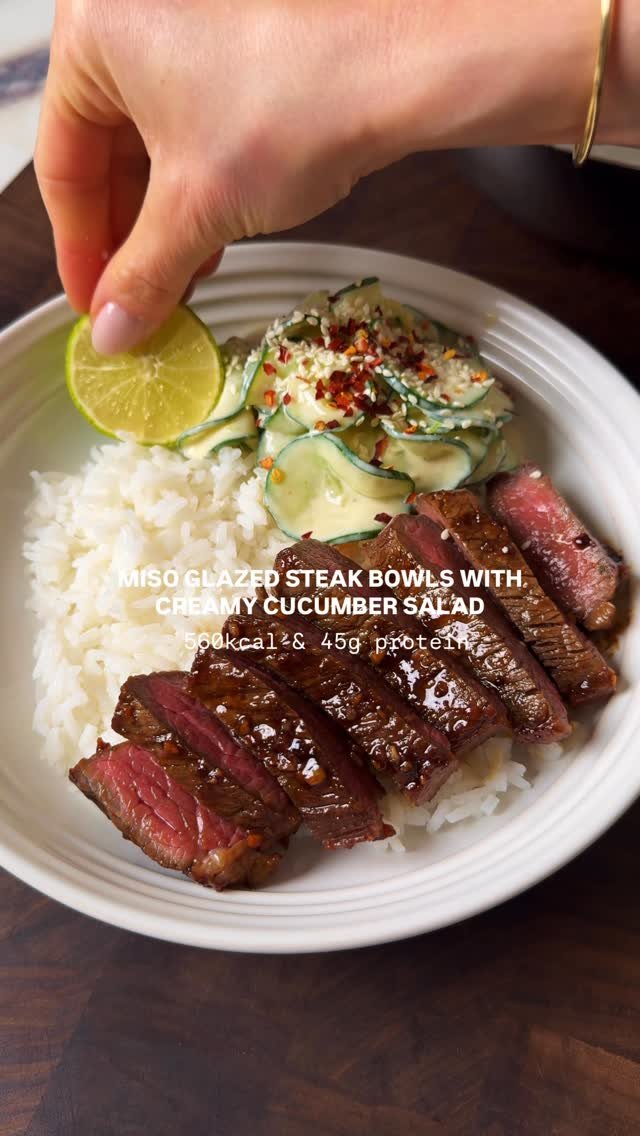 emthenutritionist 게시물 이미지: MISO GLAZED STEAK BOWLS WITH CREAMY CUCUMBER...