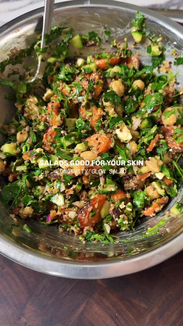 emthenutritionist 게시물 이미지: MY LONGEVITY GLOW SALAD
I love a good...