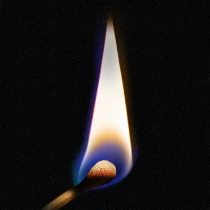 en_ho 게시물 이미지: burnt-out match🕯️
Only a flicker...