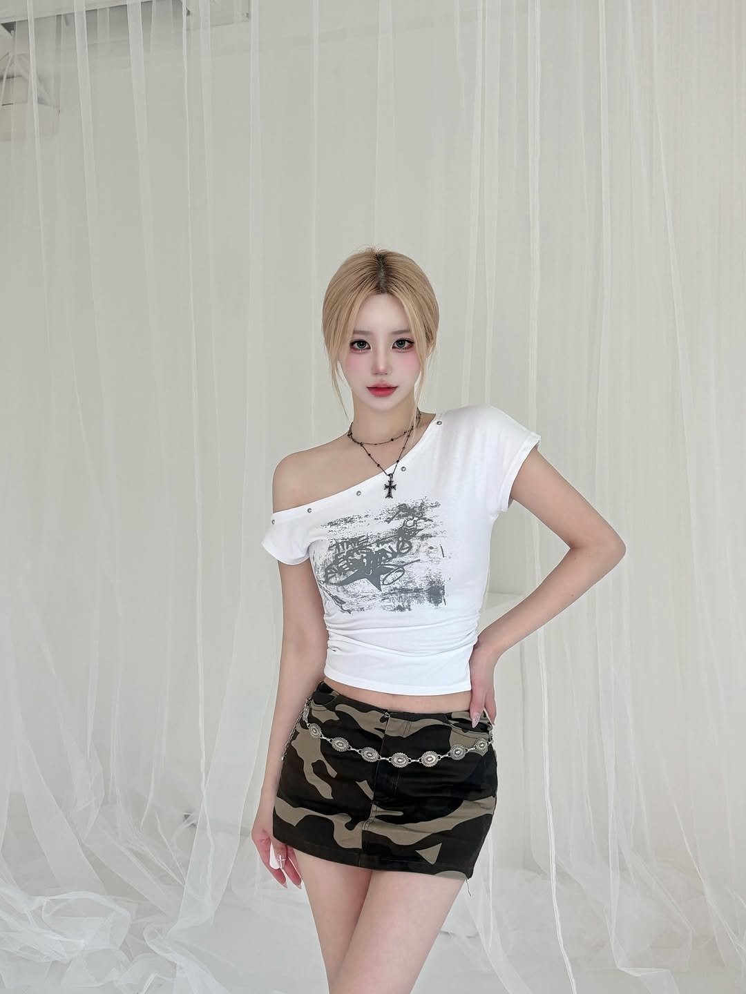 Photo shared by SUJIN ♥ on July 30, 2025 tagging @sonyounaclinic. May be an image of 1 person, dress, miniskirt and text.