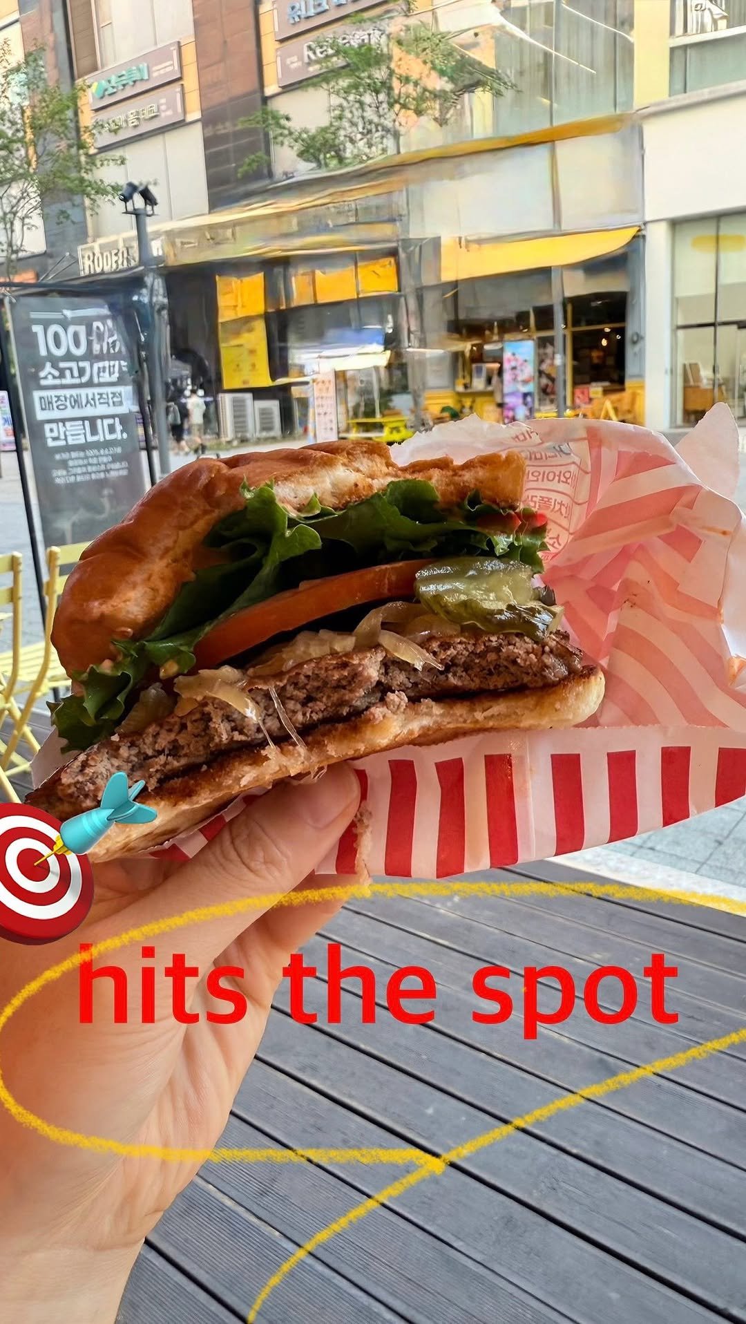 english1boon 게시물 이미지: 🎯This burger really “hits the spot.”
버거 완전...