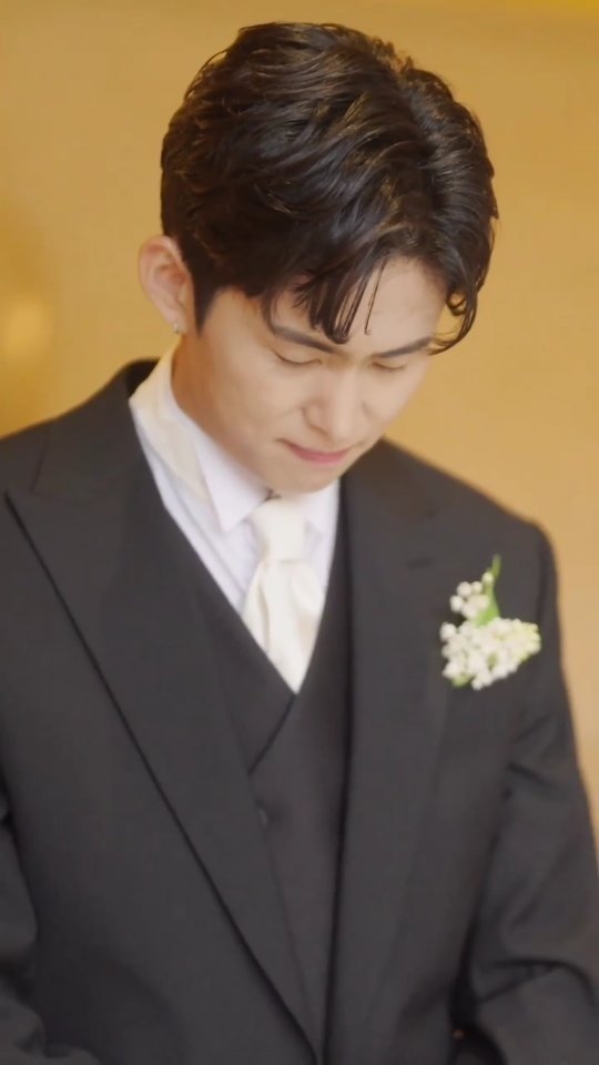 enjoycouple 게시물 이미지: 레전드였다는 손민수 신랑입장🤵 Enjoycouple the groom's...