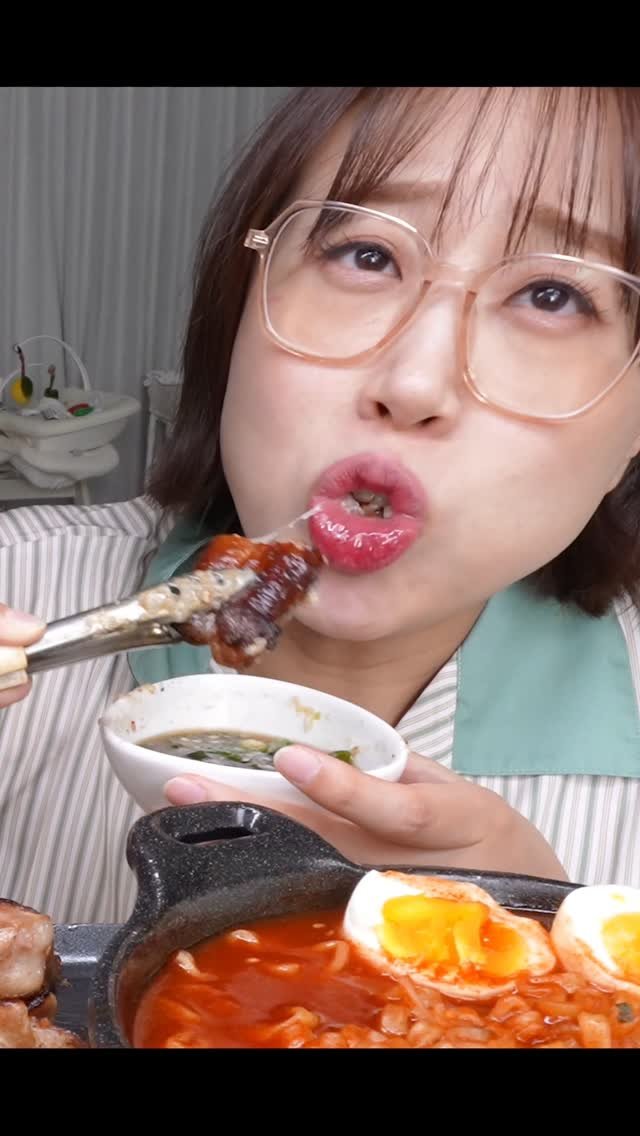 enjoycouple 게시물 이미지: 미친 쫠깃함! 마지막 통대창 은퇴먹방 +곱가득 곱창까지!! #통대창 #은퇴 #손민수 #임라라