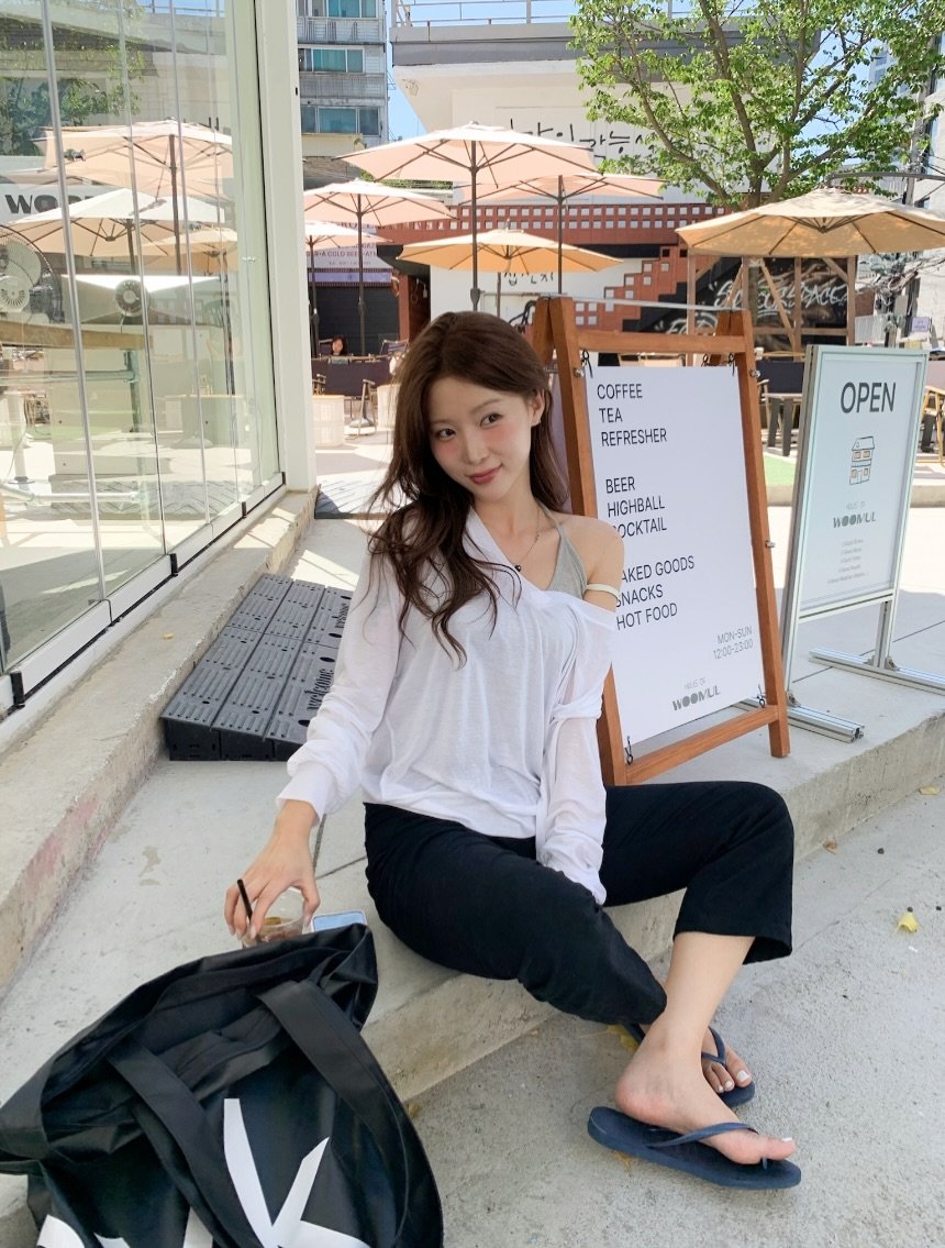 eove_eunju 게시물 이미지: 더 타기 싫어서 긴팔에 자꾸 손이 가는..🤍