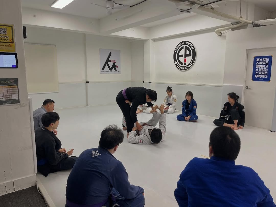 ep_bjj 게시물 이미지: 월요일 무기력 하신가요?🥹
일단 체육관으로 나오셔요. 
에너지 팍팍 드릴게요!