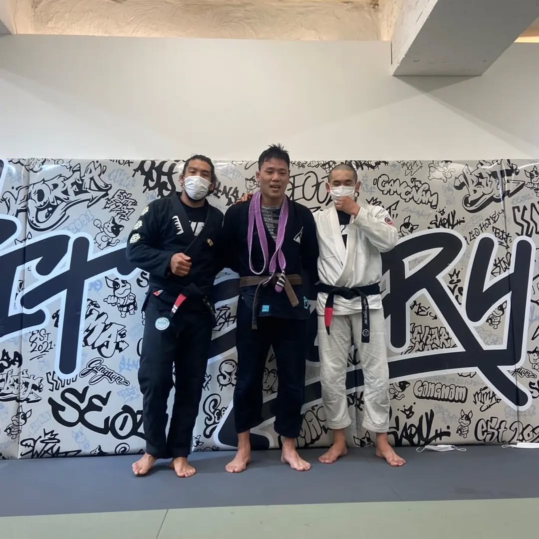 Photo shared by 박영재 on November 11, 2022 tagging @kriskimbjj, @wk2_kied, and @ep_bjj.