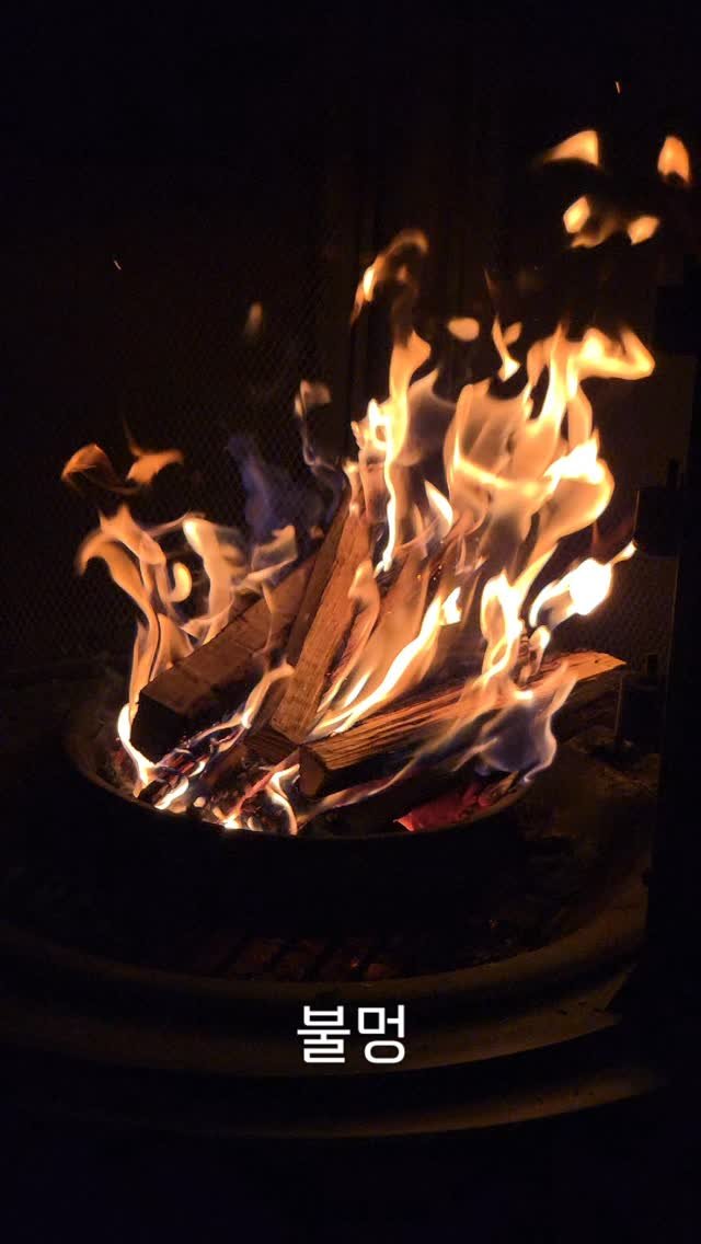 ep_park1155 게시물 이미지: 불멍 하고나서
몸에 베는 훈연냄새도 좋았다

#불멍 #글램핑 #포천