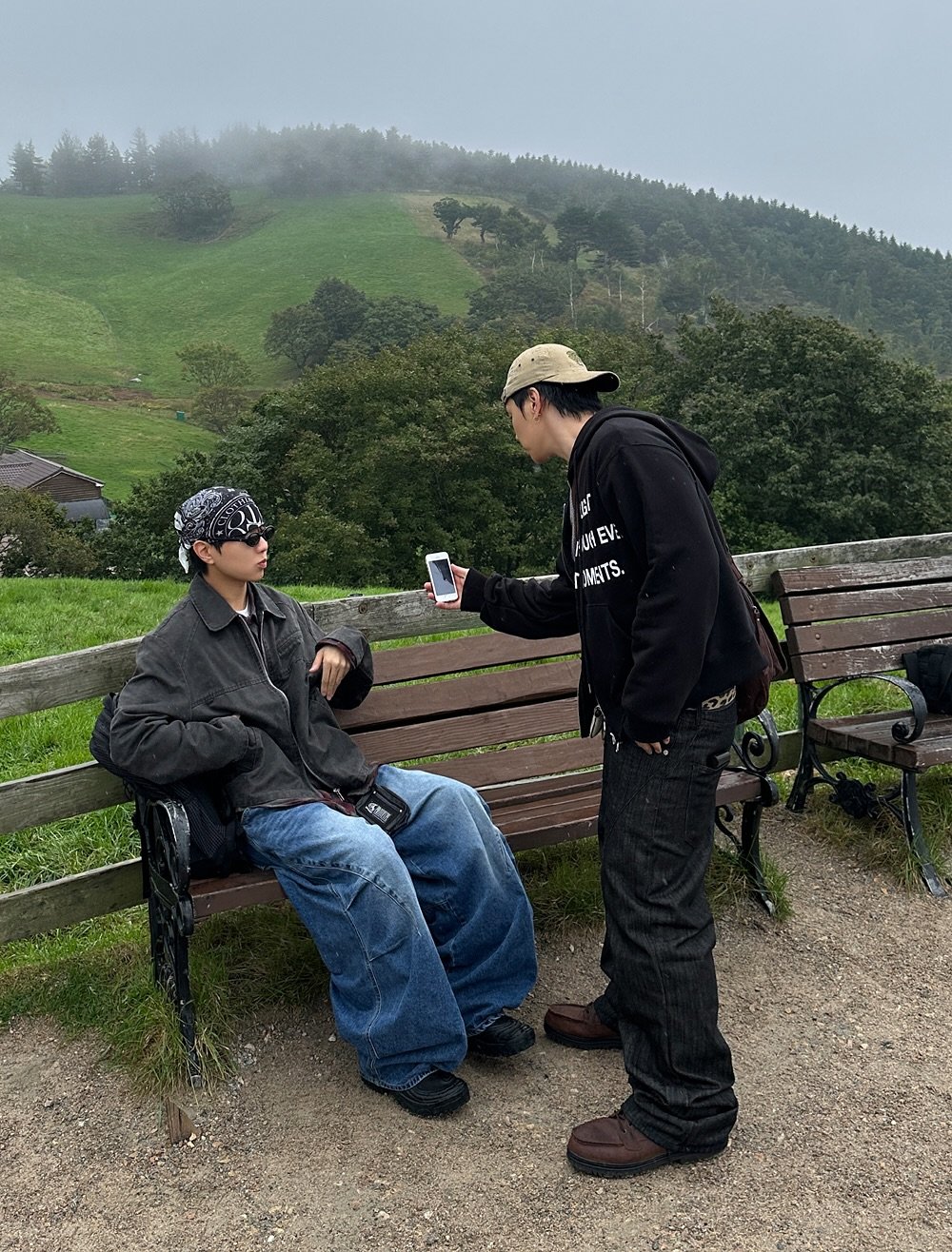 Photo shared by 조근형 / 홀리인코드 on September 26, 2025 tagging @p_ark_s.su, @jooooooogh, and @equal_dwk. May be an image of 2 people, fog, park and text.