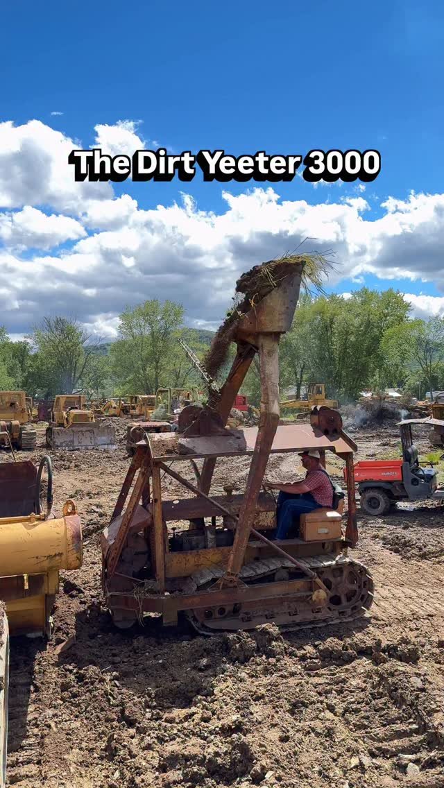 eric_jumper 게시물 이미지: Was thinking about the Cletrac/Overshot loader...
