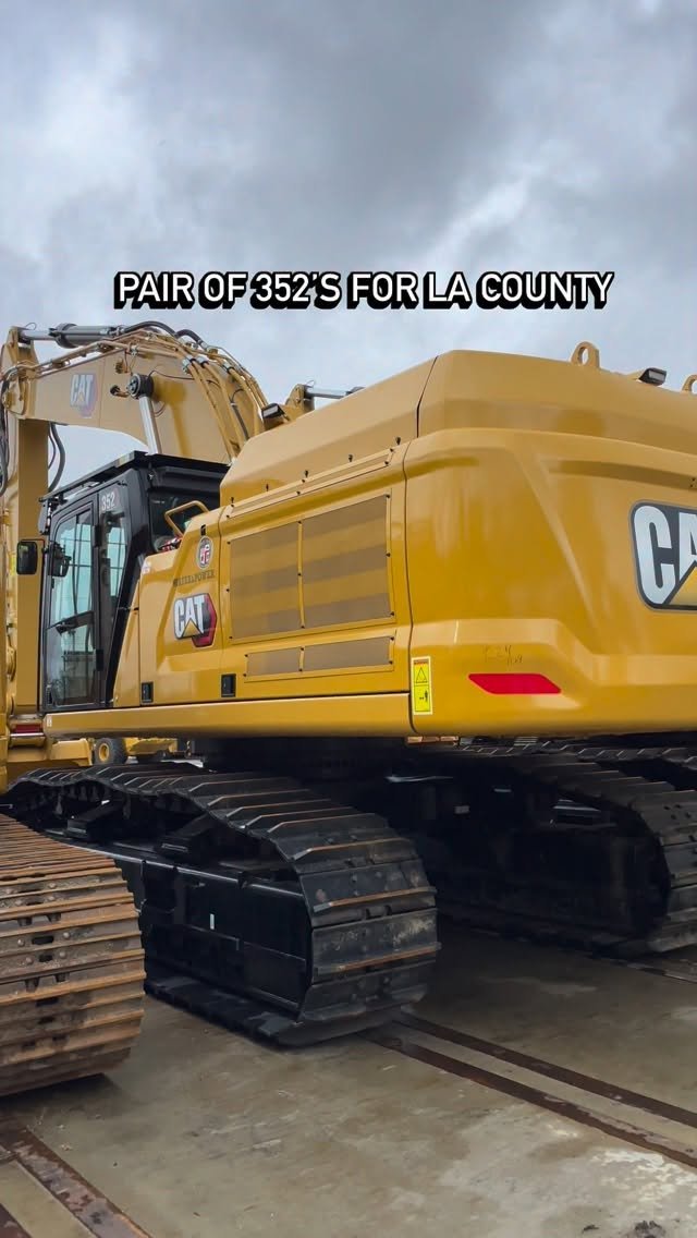 eric_jumper 게시물 이미지: Some of the coolest heavy equipment I’ve...
