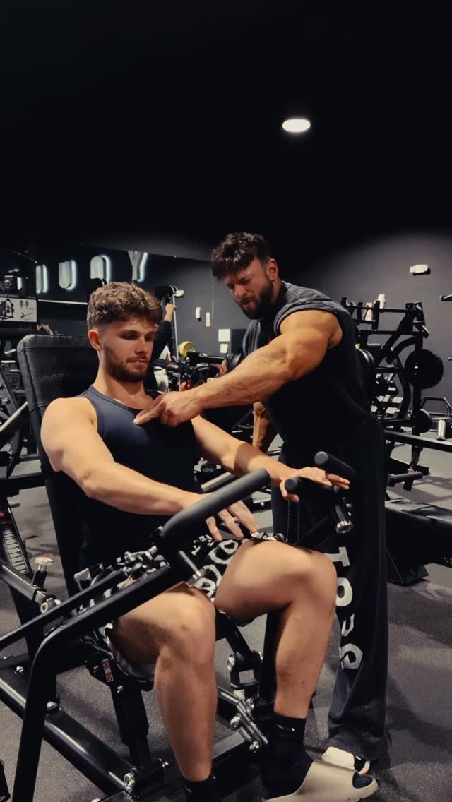 ericjanickifitness 게시물 이미지: I’m just a chill guy trying to make people’s...