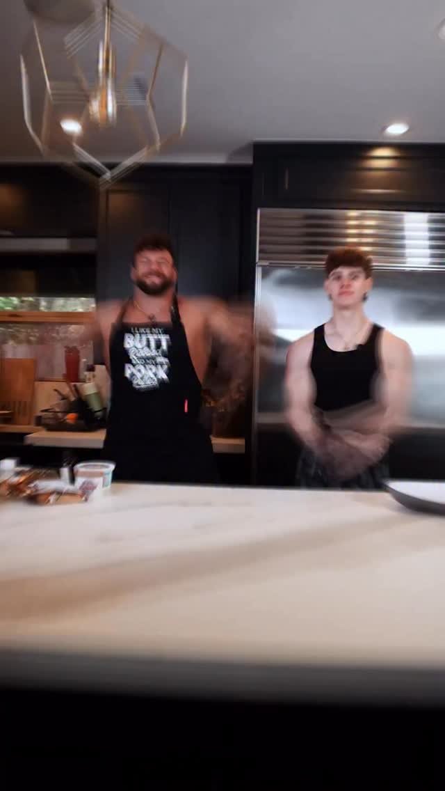 ericjanickifitness 게시물 이미지: Full recipe below ⬇️ 

Make sure you get all...