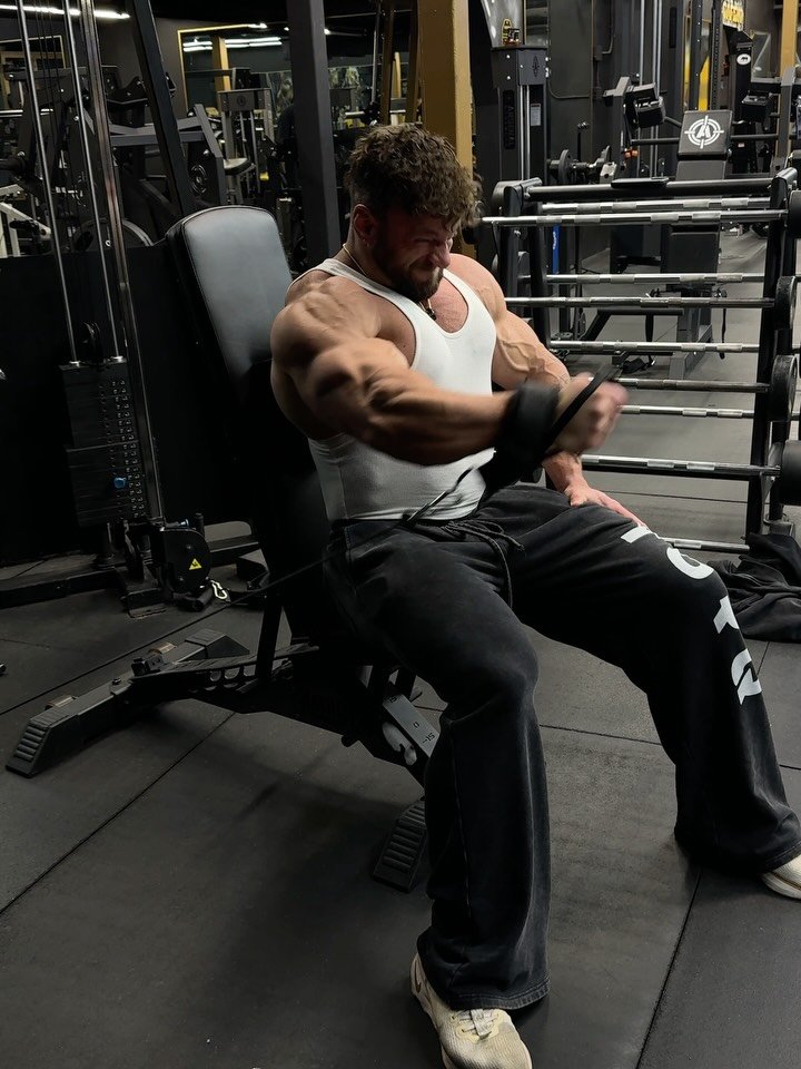 ericjanickifitness 게시물 이미지: Nothing better a @torq.gear & @htltsupps...