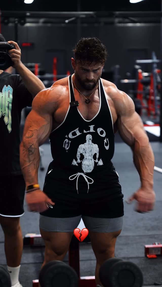 ericjanickifitness 게시물 이미지: Creating the monster 😈 

#bodybuilding...