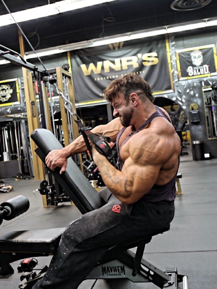 ericjanickifitness 게시물 이미지: Full Pull Day 🦍

If you’re trying to build a...