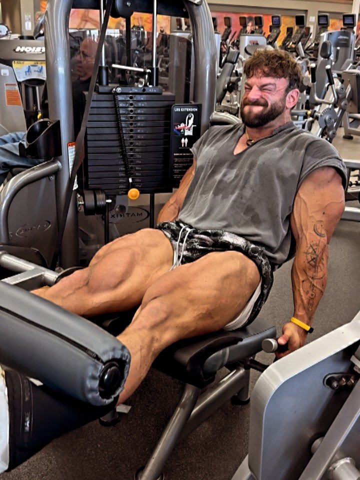 ericjanickifitness 게시물 이미지: LA Fitness got TorQ’d real nice like 🤠 

It’s...