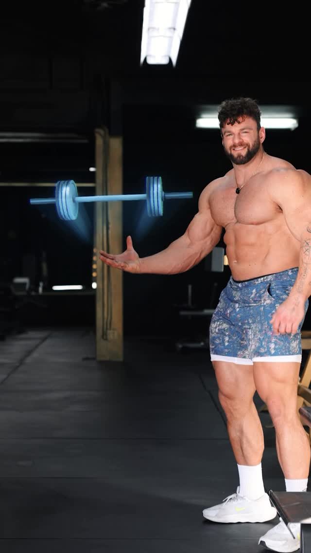 ericjanickifitness 게시물 이미지: ⚔️ Heel elevated high bar squat vs deficit...