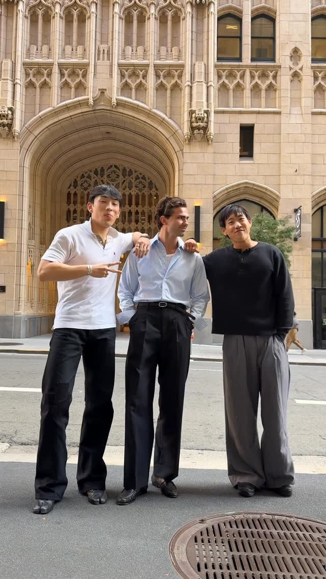 ericprrk 게시물 이미지: This is getting a little too performative
