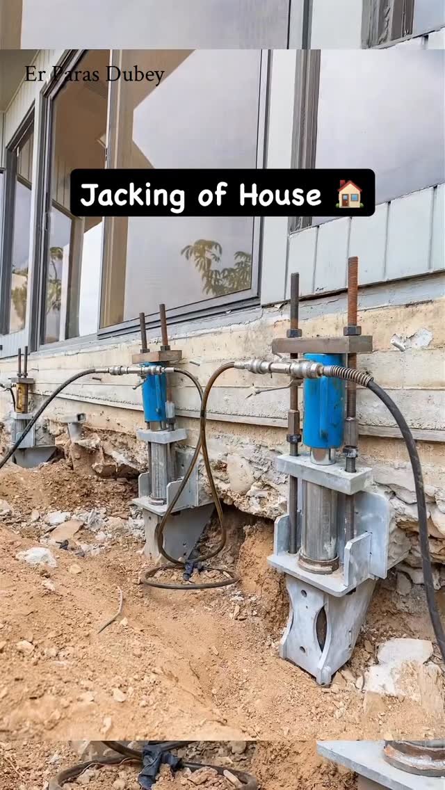 erparasdubey 게시물 이미지: This process of Lifting of House using...