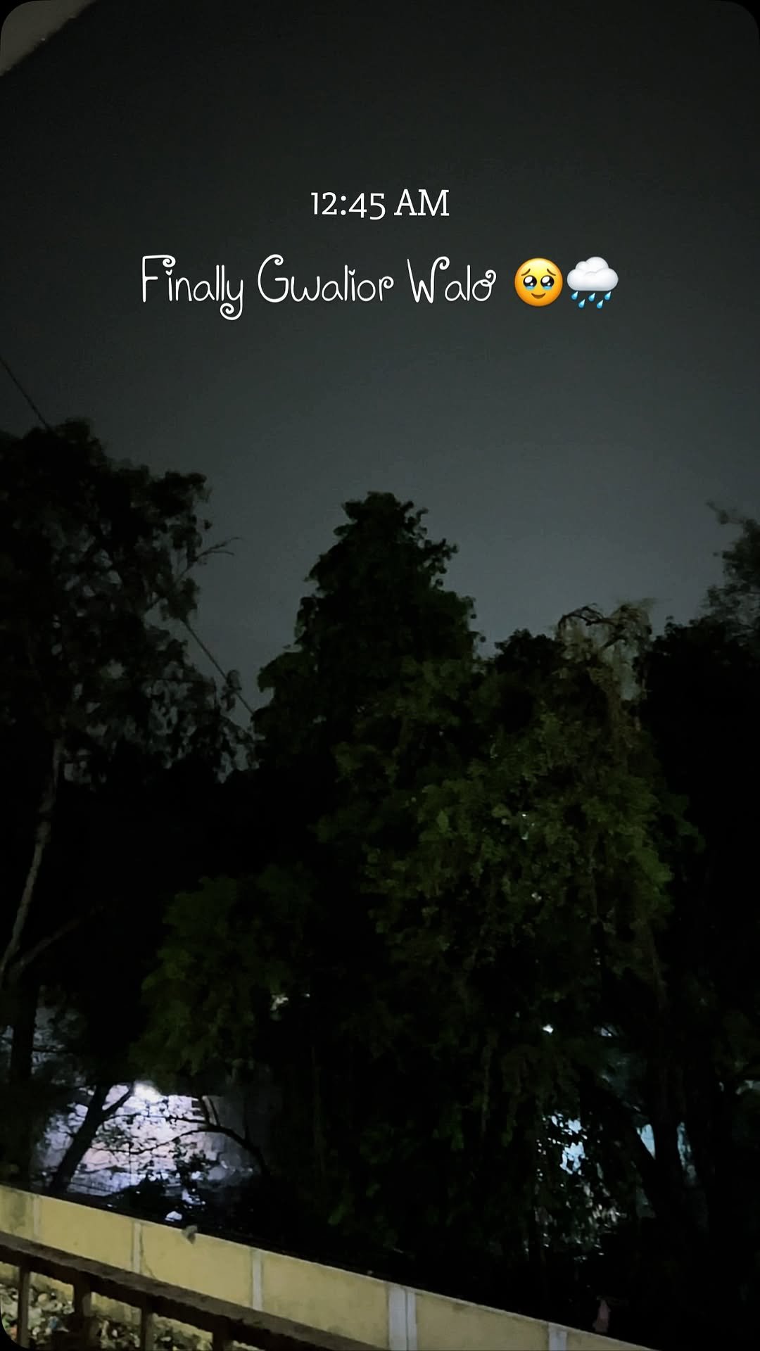 erparasdubey 게시물 이미지: Please Bhagwan bass ab issi tarah Baarish...