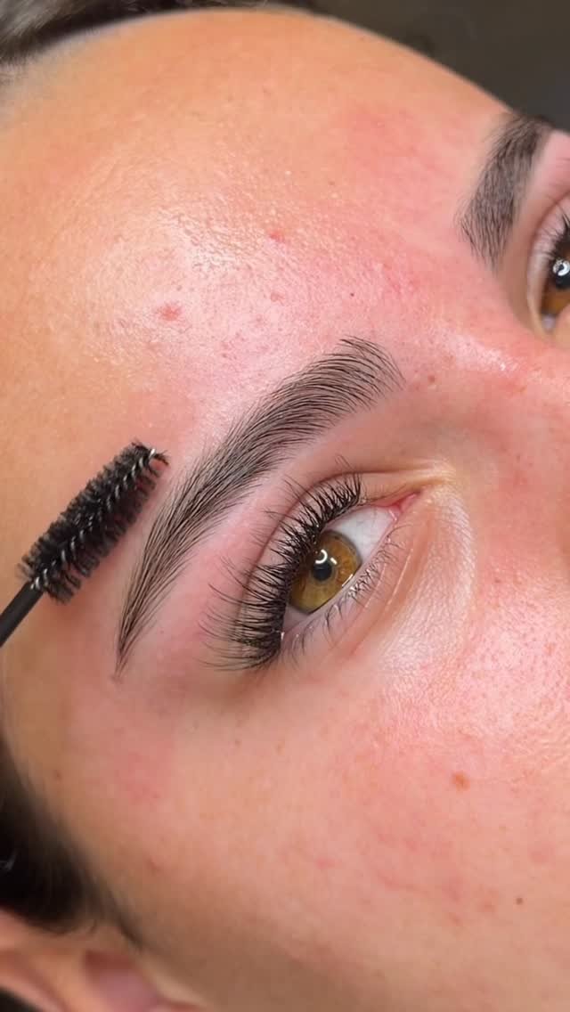 etchedandelegant 게시물 이미지: These brows. Are you kidding🥲😭😍

#brows...