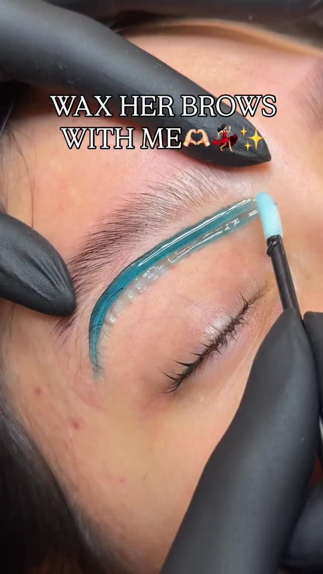 etchedandelegant 게시물 이미지: What do we think?👀

#brows #eyebrows #browwax...