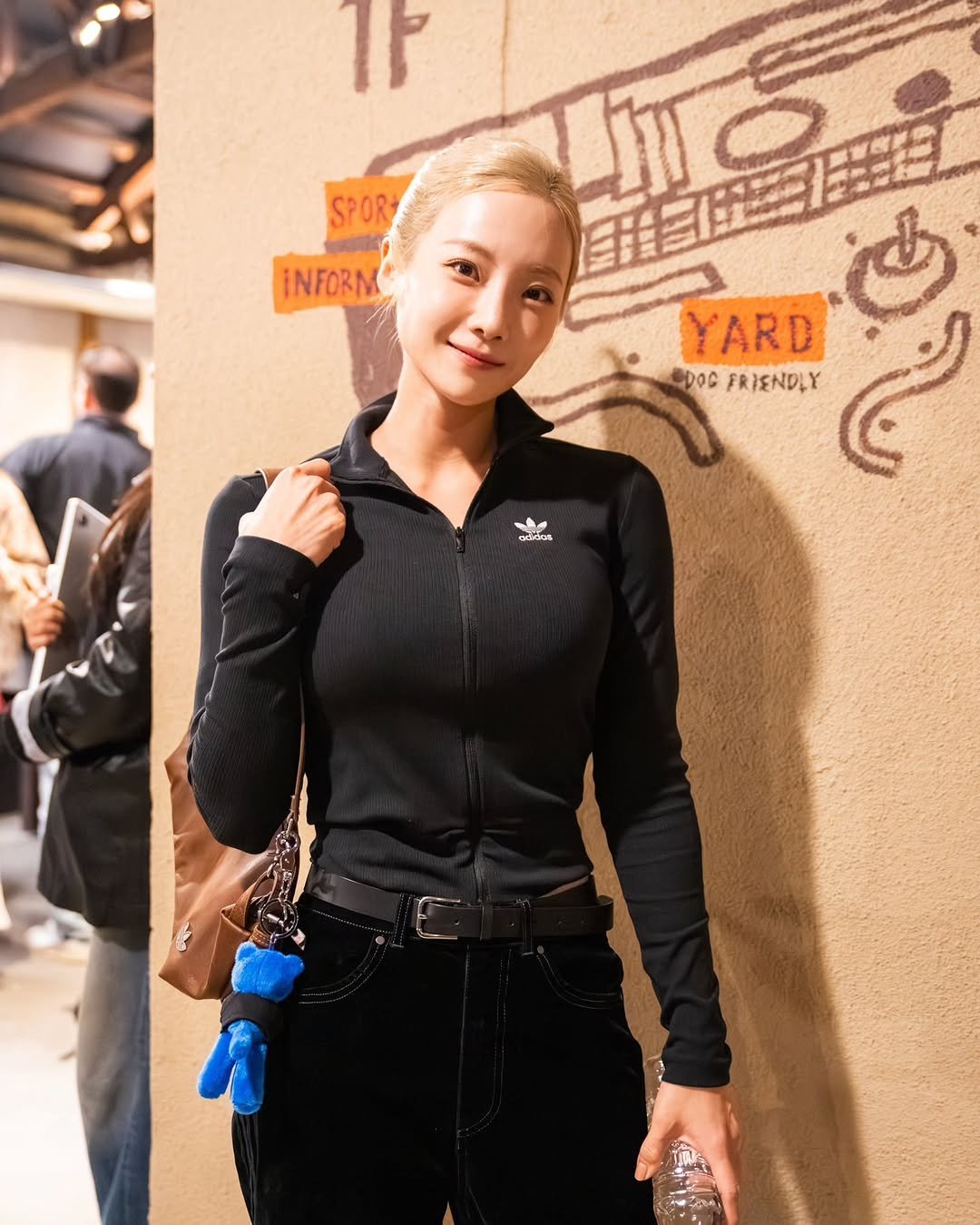 Photo by 심으뜸 on October 27, 2025. May be an image of one or more people, top and text.