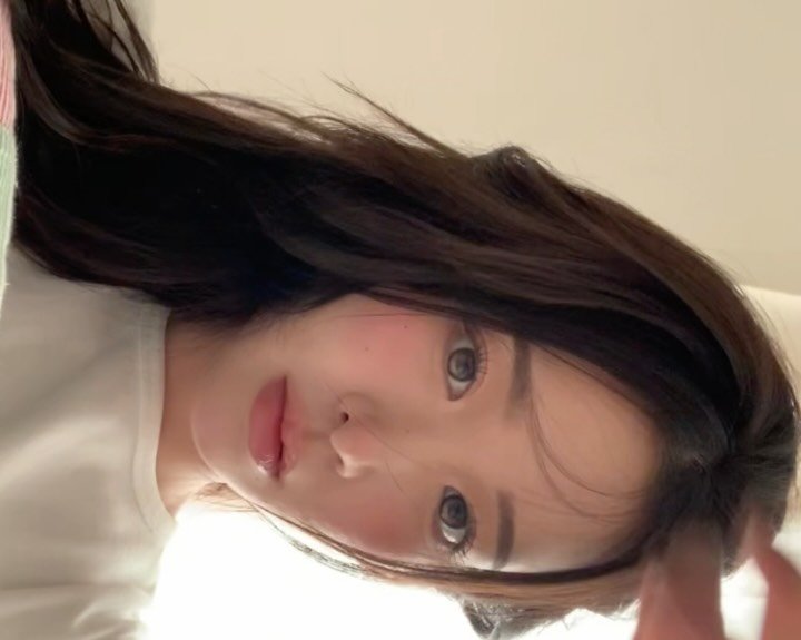 eun.chichi 게시물 이미지: 🐇🍈